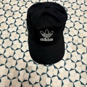 Adidas Classic Black baseball cap hay white logo